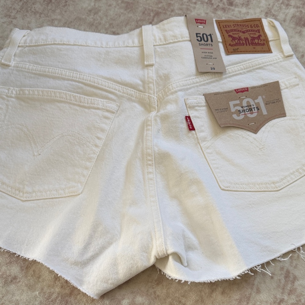 Levi's Women's Cream Jean Shorts